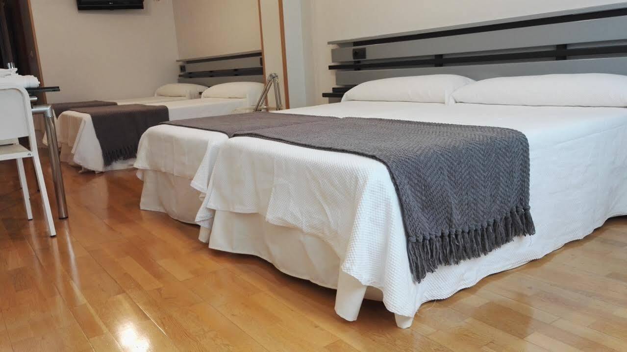 Hotel Ofi A Coruña Kültér fotó